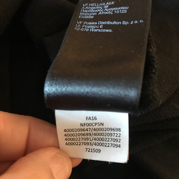 North face 1/4 zip pullover. Large - Picture 4 of 6